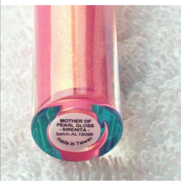 ❌❌SOLD❌❌Alamar lipgloss - Picture 2 of 4